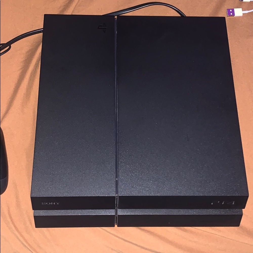 Ps4 and controller